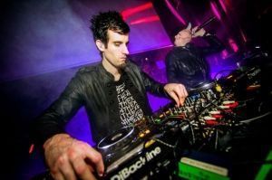 knife-party - Abandon Ship_NRFmagazine