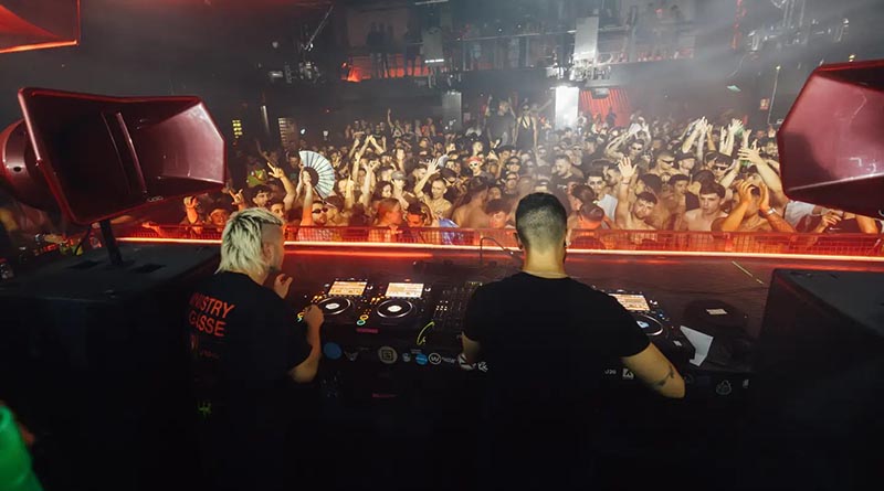 Ambiente fiesta techno celebrada en Spook Club Valencia