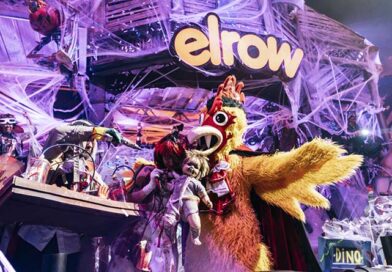 Horroween de elrow en Valencia con una escenografía inspirada en Halloween